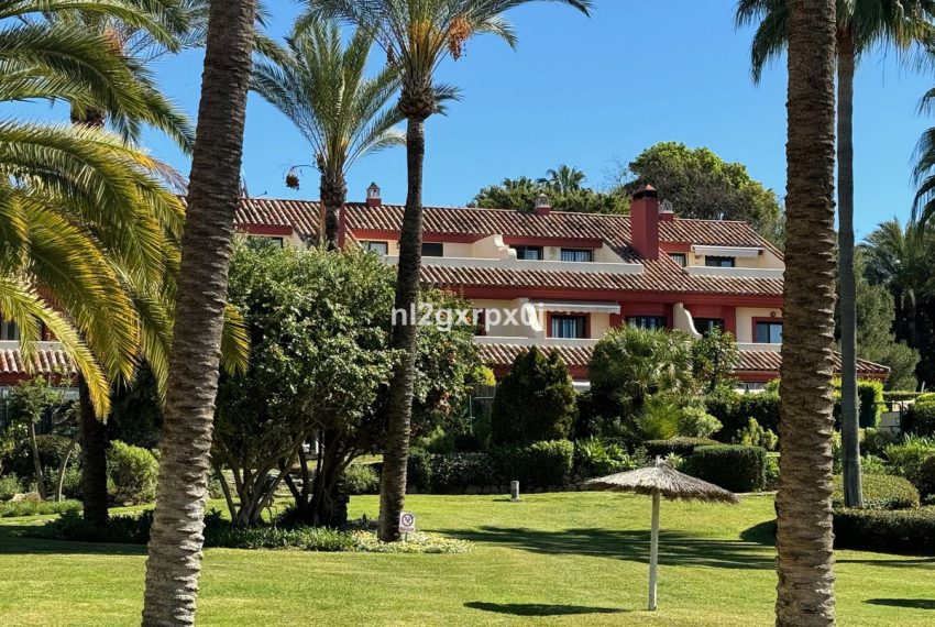 R4746682-Townhouse-For-Sale-The-Golden-Mile-Terraced-5-Beds-305-Built-2