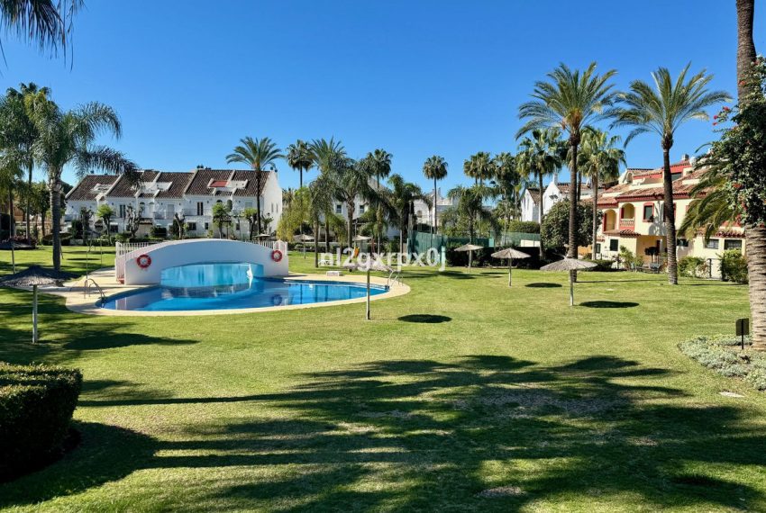 R4746682-Townhouse-For-Sale-The-Golden-Mile-Terraced-5-Beds-305-Built-3