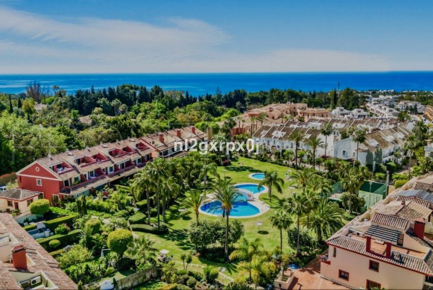 R4746682-Townhouse-For-Sale-The-Golden-Mile-Terraced-5-Beds-305-Built