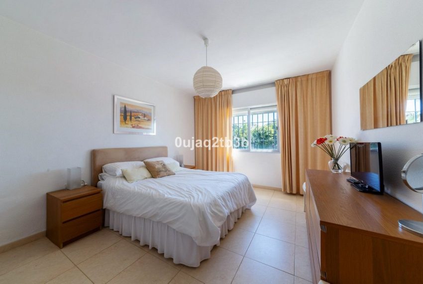 R4765873-Apartment-For-Sale-Nueva-Andalucia-Penthouse-2-Beds-119-Built-8