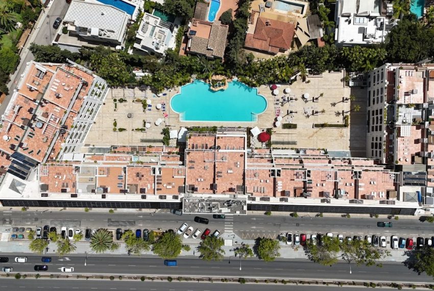 R4787218-Apartment-For-Sale-The-Golden-Mile-Middle-Floor-1-Beds-72-Built-2