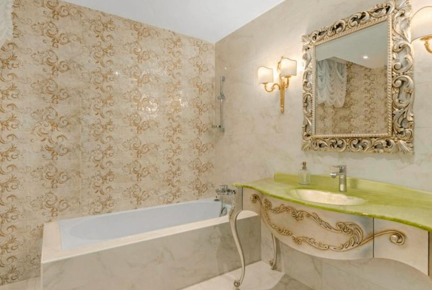 R4788610-Villa-For-Sale-The-Golden-Mile-Detached-8-Beds-1385-Built-13