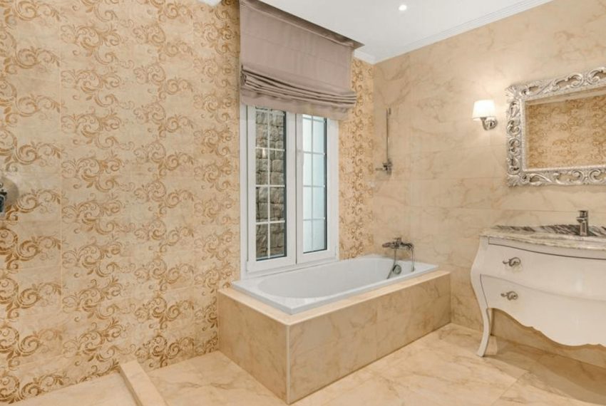 R4788610-Villa-For-Sale-The-Golden-Mile-Detached-8-Beds-1385-Built-14