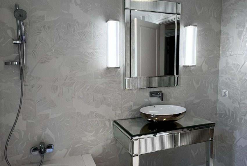 R4788610-Villa-For-Sale-The-Golden-Mile-Detached-8-Beds-1385-Built-19