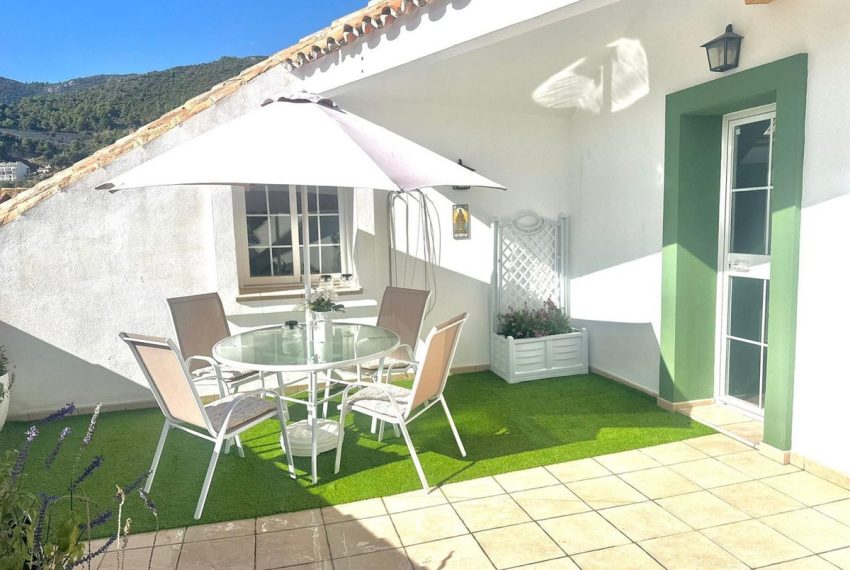 R4791595-Villa-For-Sale-Ojen-Detached-4-Beds-340-Built-1