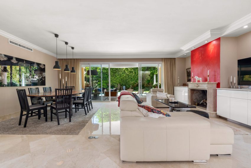 R4791718-Villa-For-Sale-The-Golden-Mile-Detached-5-Beds-458-Built-3