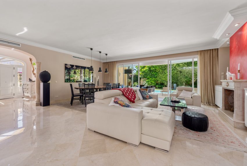 R4791718-Villa-For-Sale-The-Golden-Mile-Detached-5-Beds-458-Built-5