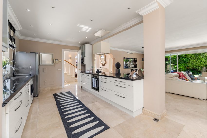 R4791718-Villa-For-Sale-The-Golden-Mile-Detached-5-Beds-458-Built-6