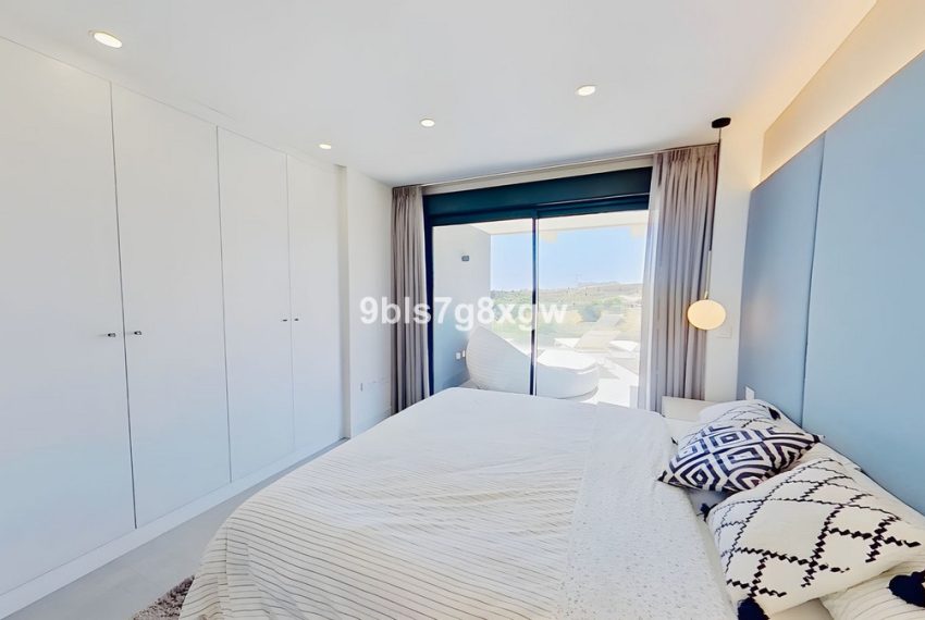 R4797583-Apartment-For-Sale-New-Golden-Mile-Penthouse-Duplex-3-Beds-125-Built-18