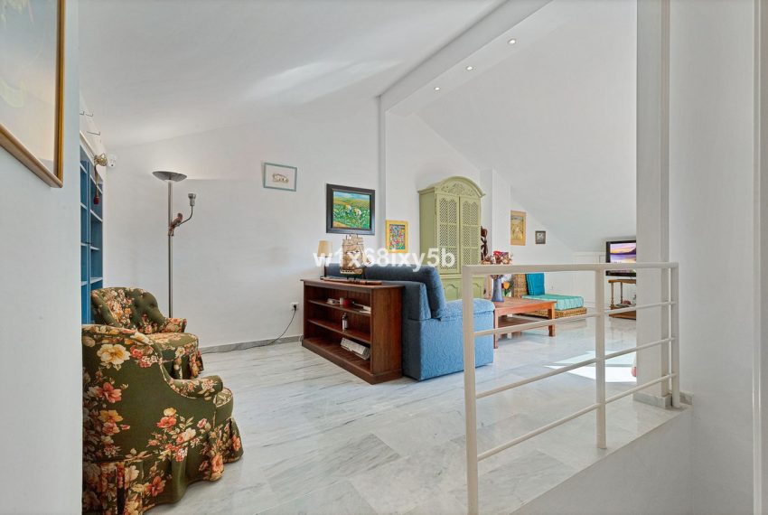 R4801726-Apartment-For-Sale-San-Pedro-de-Alcantara-Penthouse-Duplex-3-Beds-227-Built-13