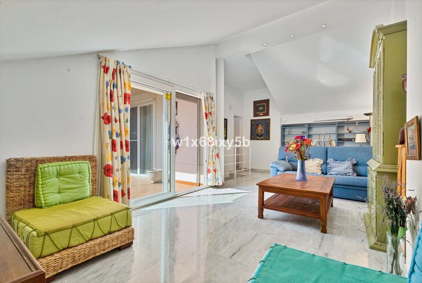 R4801726-Apartment-For-Sale-San-Pedro-de-Alcantara-Penthouse-Duplex-3-Beds-227-Built-15