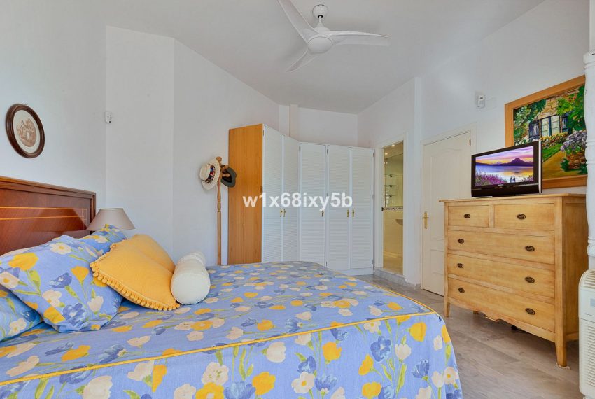 R4801726-Apartment-For-Sale-San-Pedro-de-Alcantara-Penthouse-Duplex-3-Beds-227-Built-17