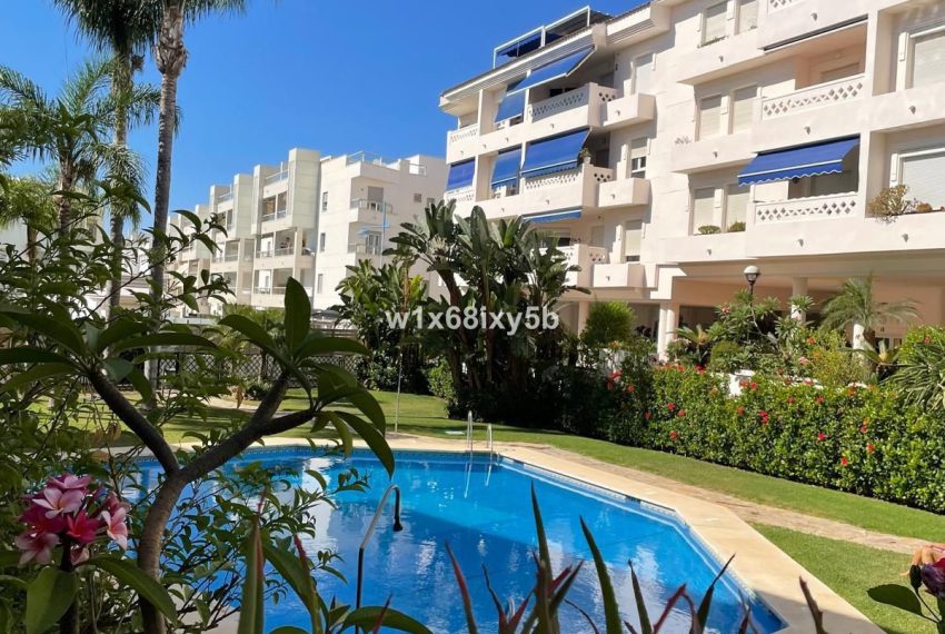 R4801726-Apartment-For-Sale-San-Pedro-de-Alcantara-Penthouse-Duplex-3-Beds-227-Built