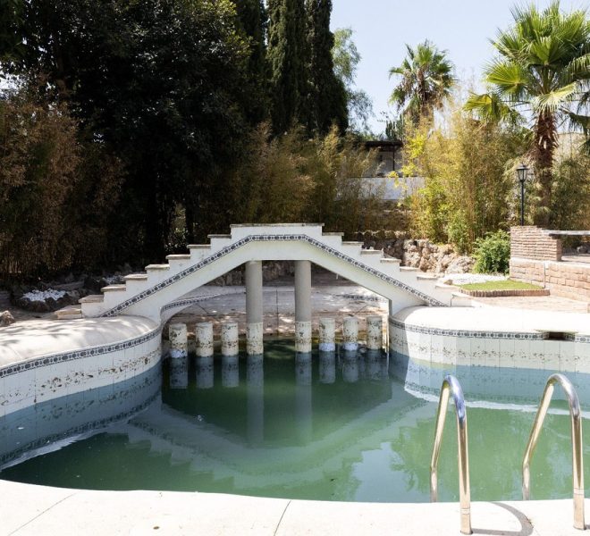 R4814416-Image 1-Detached - 4 Beds - 820 Built