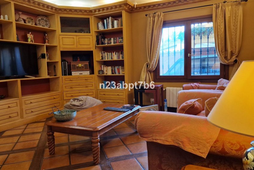 R4826956-Villa-For-Sale-Cortijo-Blanco-Detached-5-Beds-300-Built-11