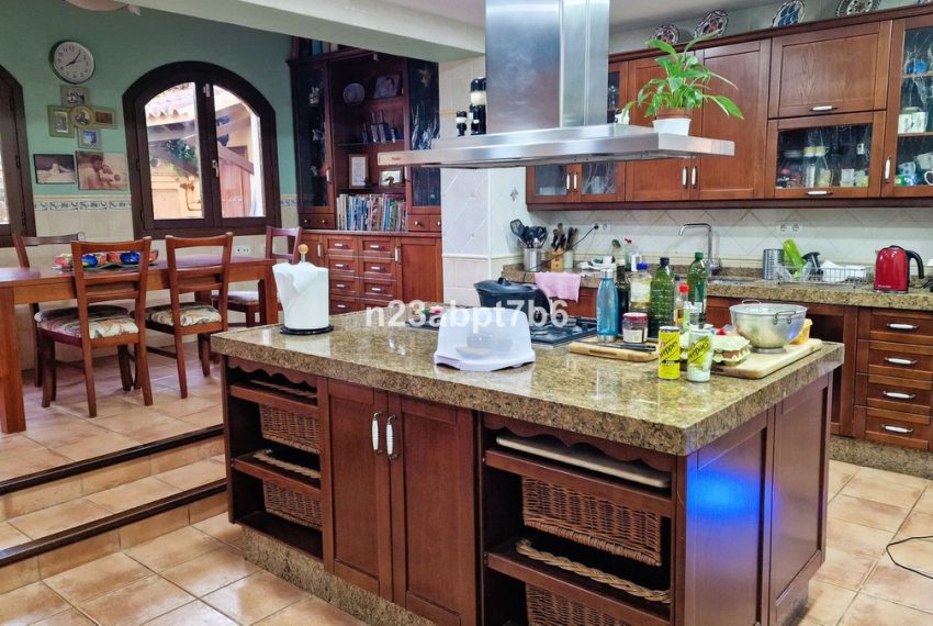R4826956-Villa-For-Sale-Cortijo-Blanco-Detached-5-Beds-300-Built-14
