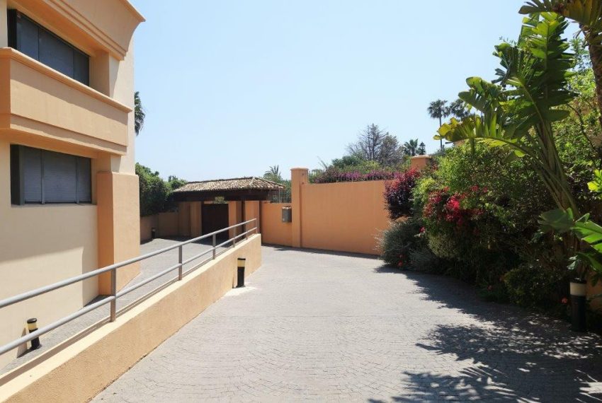 R4827244-Apartment-For-Sale-Nueva-Andalucia-Ground-Floor-2-Beds-130-Built-17