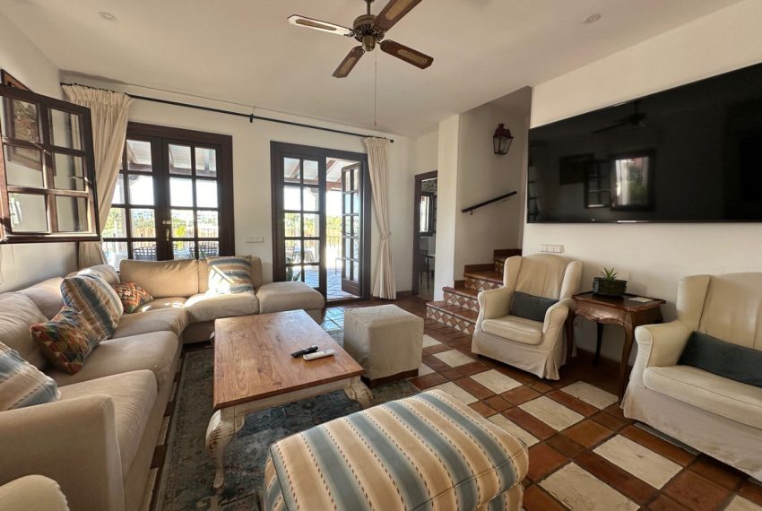 R4830925-Villa-For-Sale-San-Pedro-de-Alcantara-Detached-5-Beds-300-Built-1