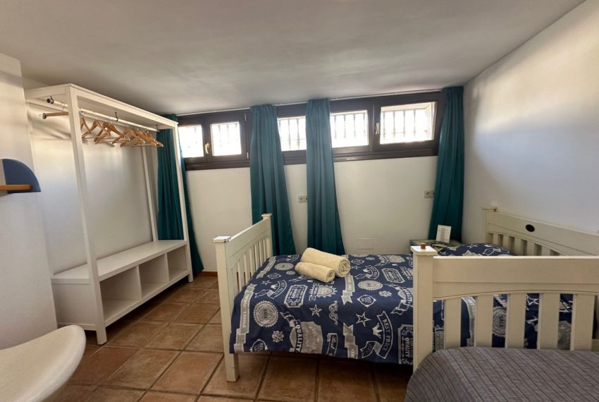 R4830925-Villa-For-Sale-San-Pedro-de-Alcantara-Detached-5-Beds-300-Built-16