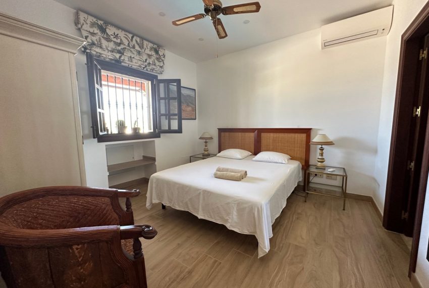 R4830925-Villa-For-Sale-San-Pedro-de-Alcantara-Detached-5-Beds-300-Built-19