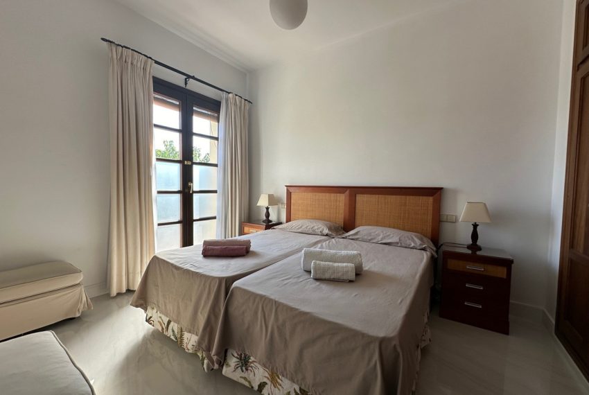 R4830925-Villa-For-Sale-San-Pedro-de-Alcantara-Detached-5-Beds-300-Built-3