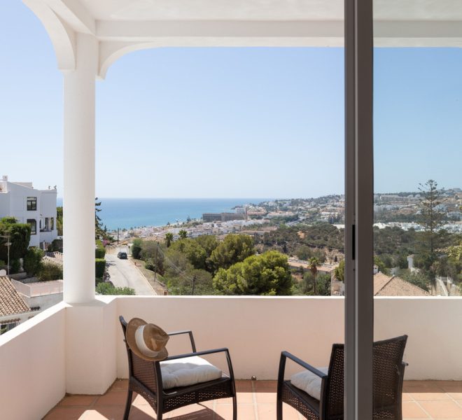 R4831864-Image 1-Detached - 4 Beds - 160 Built