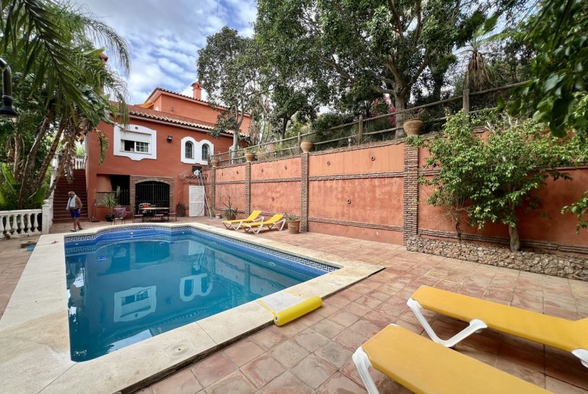 R4836217-Villa-For-Sale-Mijas-Golf-Detached-8-Beds-670-Built-1