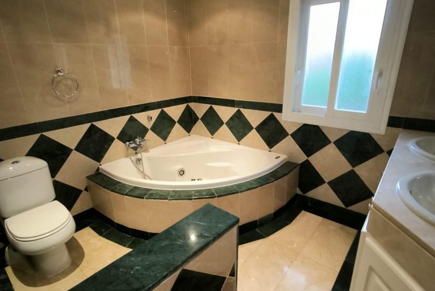 R4837123-Villa-For-Sale-Guadalmina-Alta-Detached-4-Beds-448-Built-10