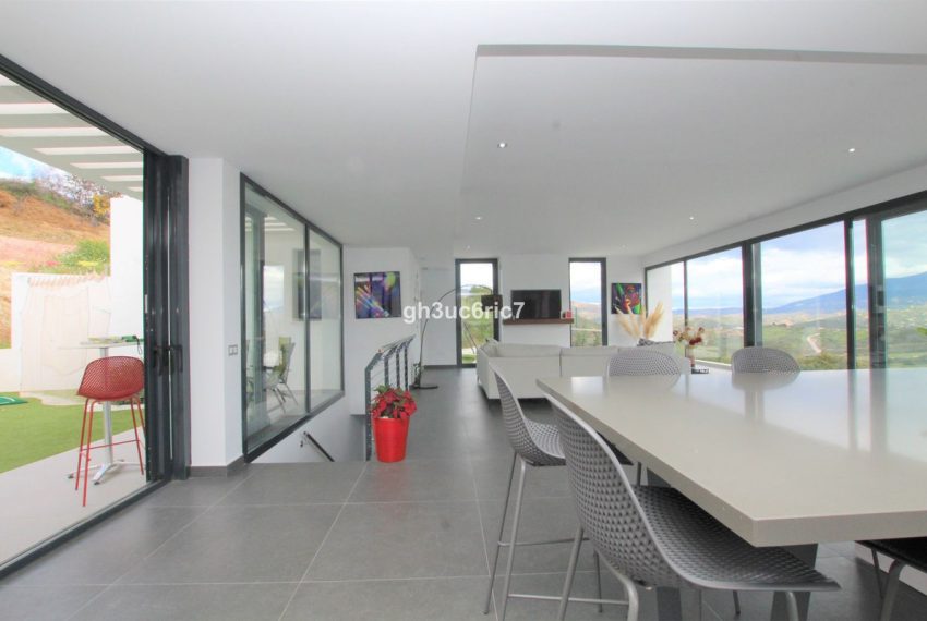 R4837498-Villa-For-Sale-La-Cala-Golf-Detached-4-Beds-365-Built-2