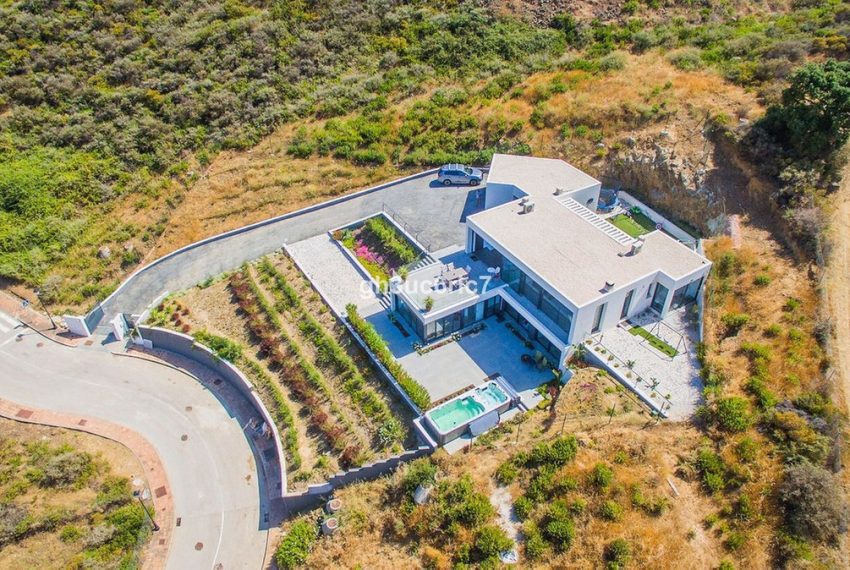 R4837498-Villa-For-Sale-La-Cala-Golf-Detached-4-Beds-365-Built