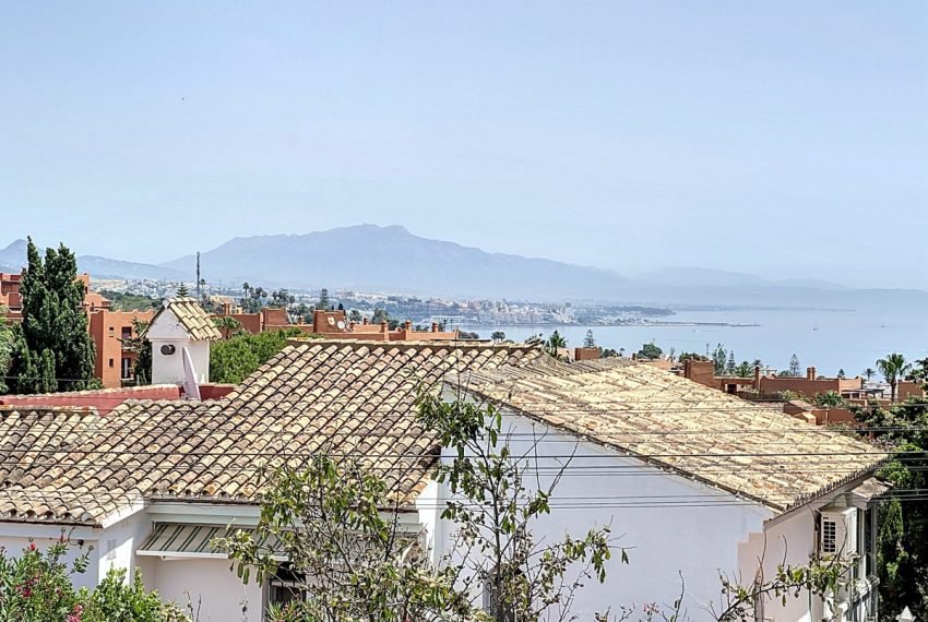 R4838959-Villa-For-Sale-Estepona-Detached-4-Beds-245-Built-3
