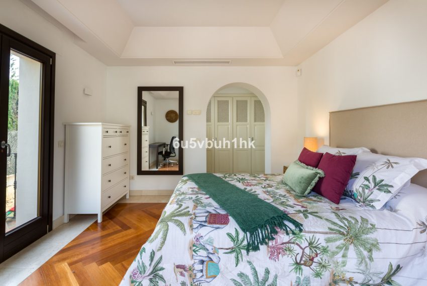 R4841407-Villa-For-Sale-Estepona-Detached-6-Beds-647-Built-13