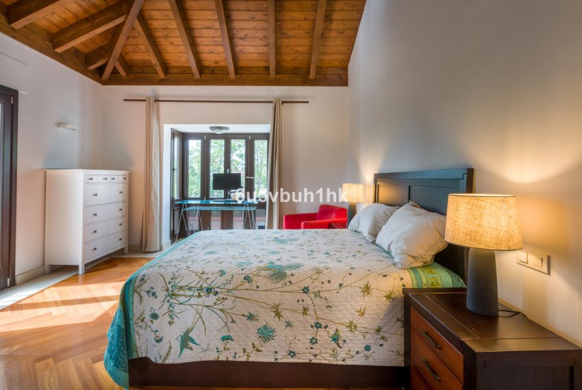 R4841407-Villa-For-Sale-Estepona-Detached-6-Beds-647-Built-14