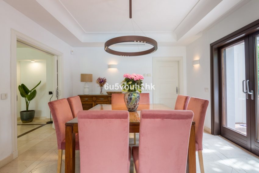 R4841407-Villa-For-Sale-Estepona-Detached-6-Beds-647-Built-17