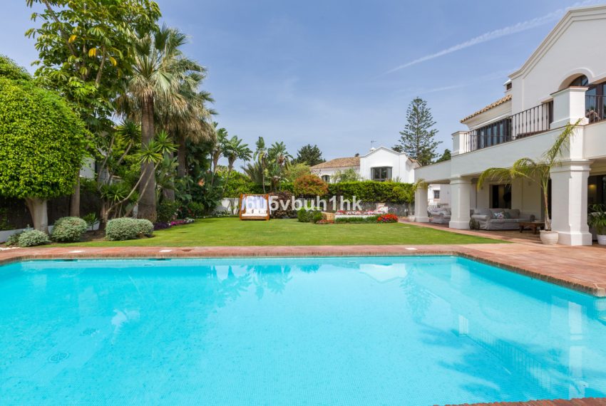 R4841407-Villa-For-Sale-Estepona-Detached-6-Beds-647-Built-3