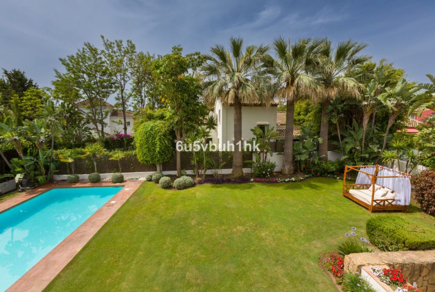 R4841407-Villa-For-Sale-Estepona-Detached-6-Beds-647-Built-4
