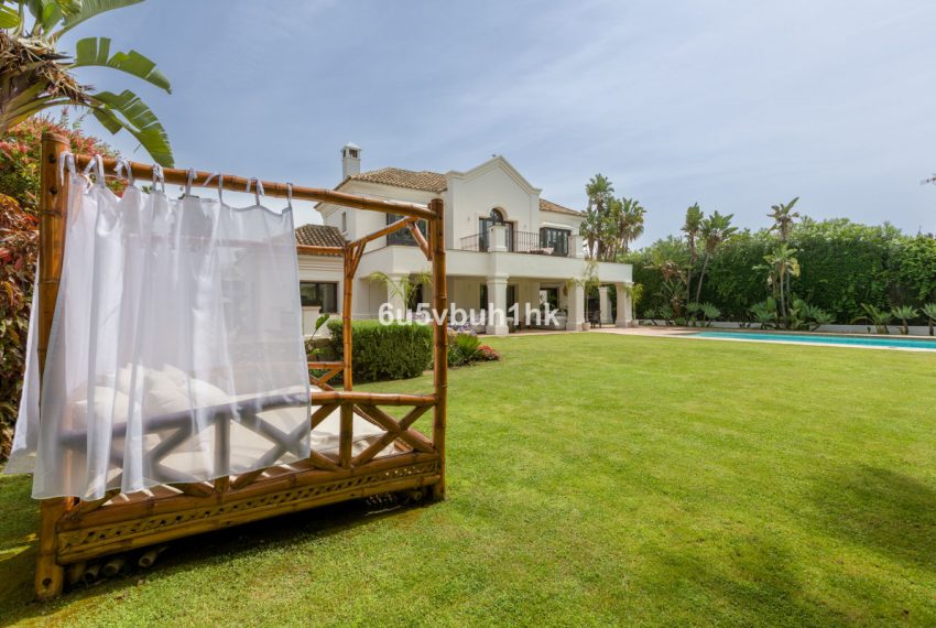 R4841407-Villa-For-Sale-Estepona-Detached-6-Beds-647-Built-5