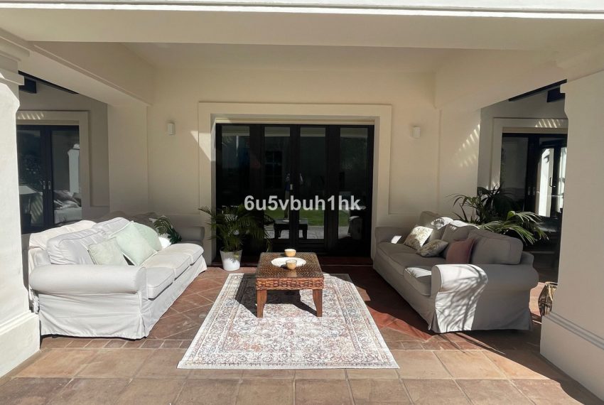 R4841407-Villa-For-Sale-Estepona-Detached-6-Beds-647-Built-8