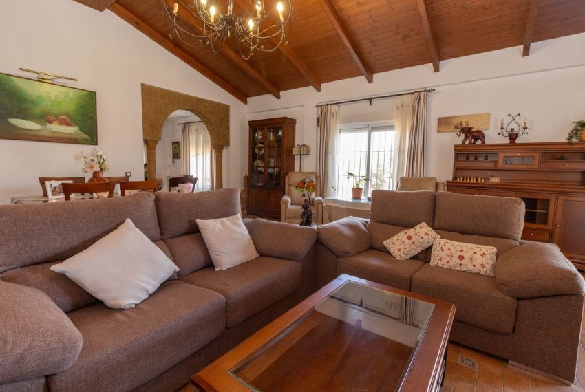 R4849909-Villa-For-Sale-Mijas-Costa-Finca-4-Beds-200-Built-12