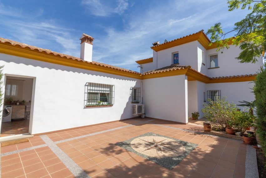 R4849909-Villa-For-Sale-Mijas-Costa-Finca-4-Beds-200-Built-9