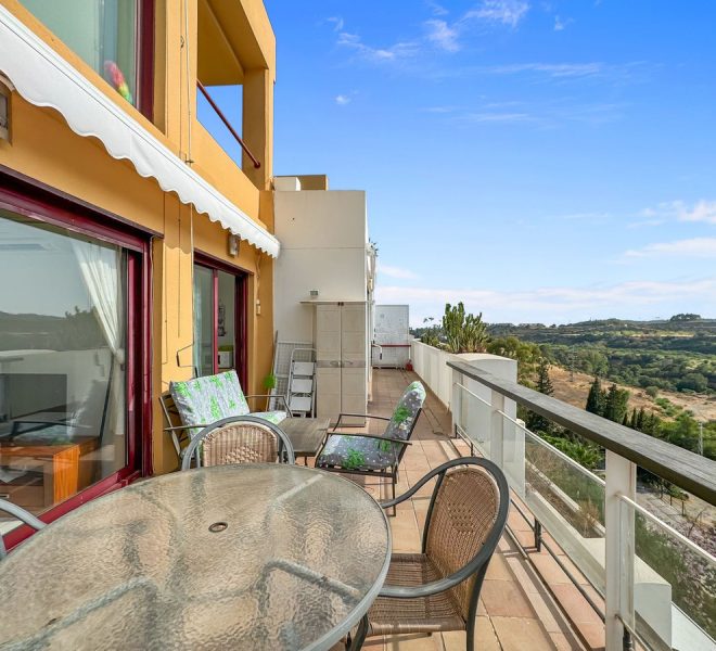 R4853668-Image 1-Penthouse Duplex - 3 Beds - 193 Built