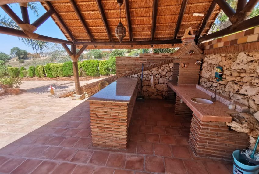R4860961-Villa-For-Sale-Mijas-Costa-Detached-6-Beds-580-Built-11