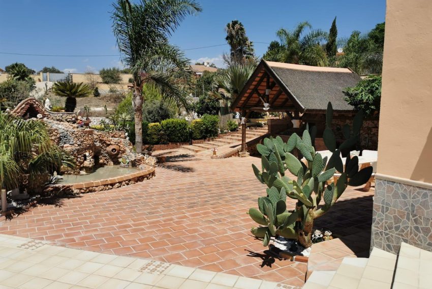 R4860961-Villa-For-Sale-Mijas-Costa-Detached-6-Beds-580-Built-14