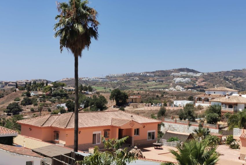 R4860961-Villa-For-Sale-Mijas-Costa-Detached-6-Beds-580-Built-6