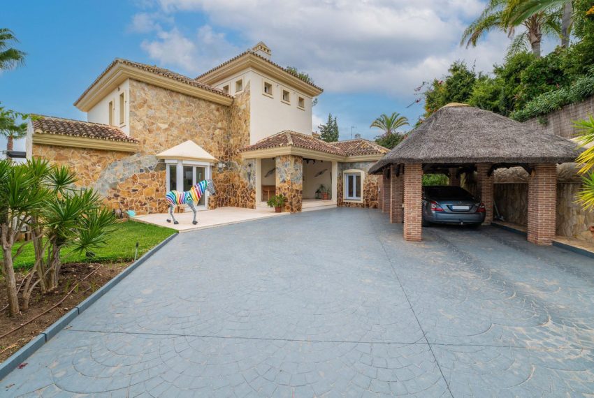 R4866718-Villa-For-Sale-Elviria-Detached-5-Beds-483-Built-1