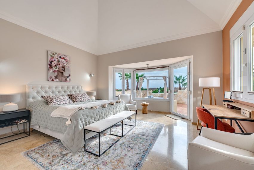 R4866718-Villa-For-Sale-Elviria-Detached-5-Beds-483-Built-4