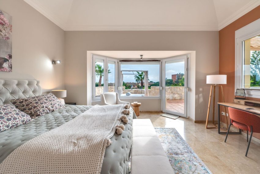 R4866718-Villa-For-Sale-Elviria-Detached-5-Beds-483-Built-5