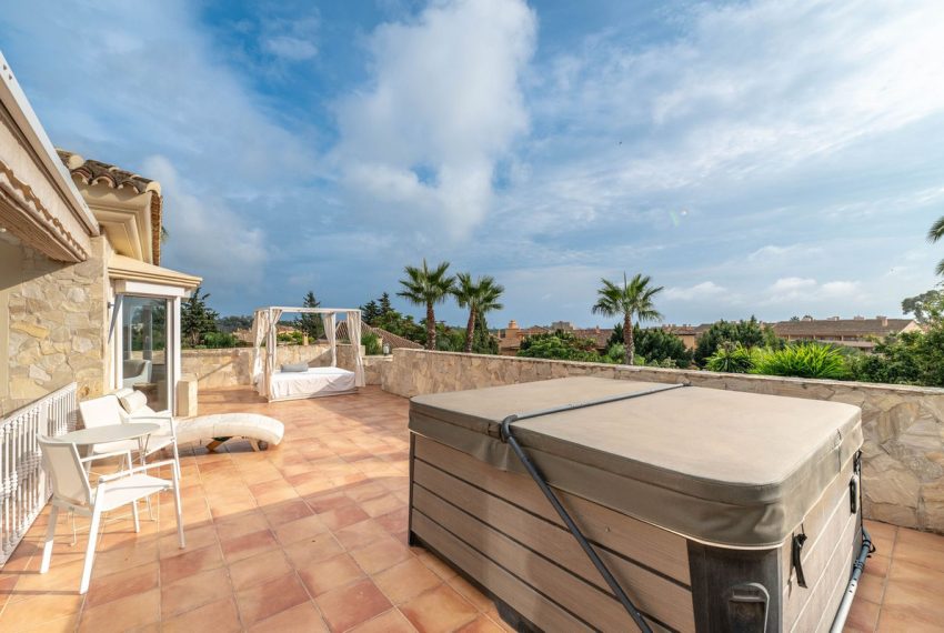 R4866718-Villa-For-Sale-Elviria-Detached-5-Beds-483-Built-9