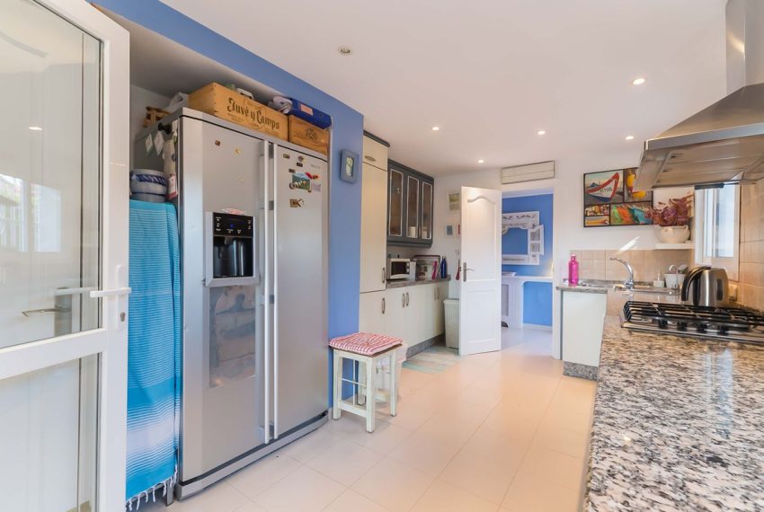 R4875772-Villa-For-Sale-Guadalmina-Alta-Detached-4-Beds-242-Built-14