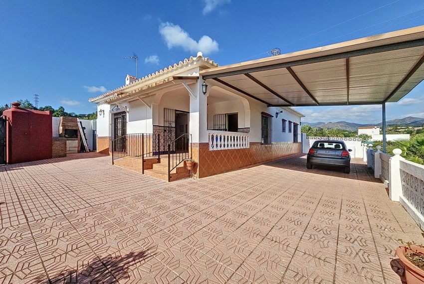 R4876840-Villa-For-Sale-El-Padron-Finca-3-Beds-126-Built-1